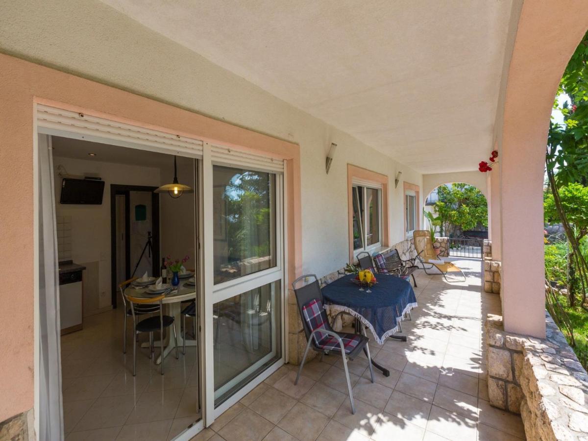 Apartments Vanessa Dramalj Exterior photo